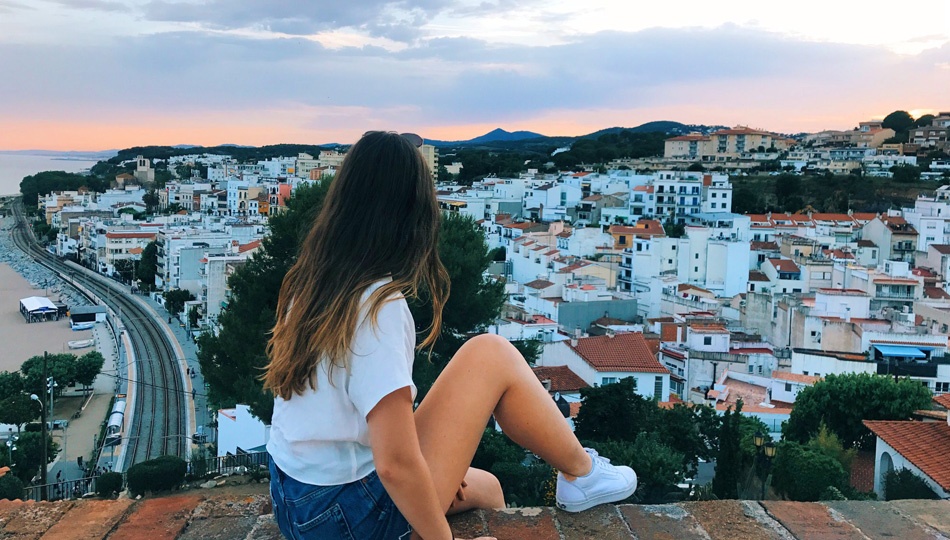 Barcelona Intern Enjoying the Sunset