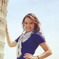 Morgan visting the leaning tower of Pisa