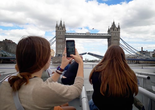 H Interns at London Bridge 