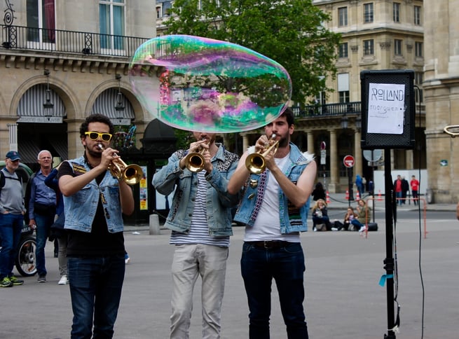 Paris Intern exploring culture