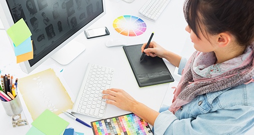 Graphic Design Internships Abroad 2022
