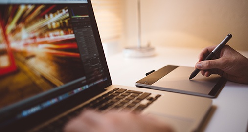 Photo Retouching Agency seeks a Photoshop Assistant